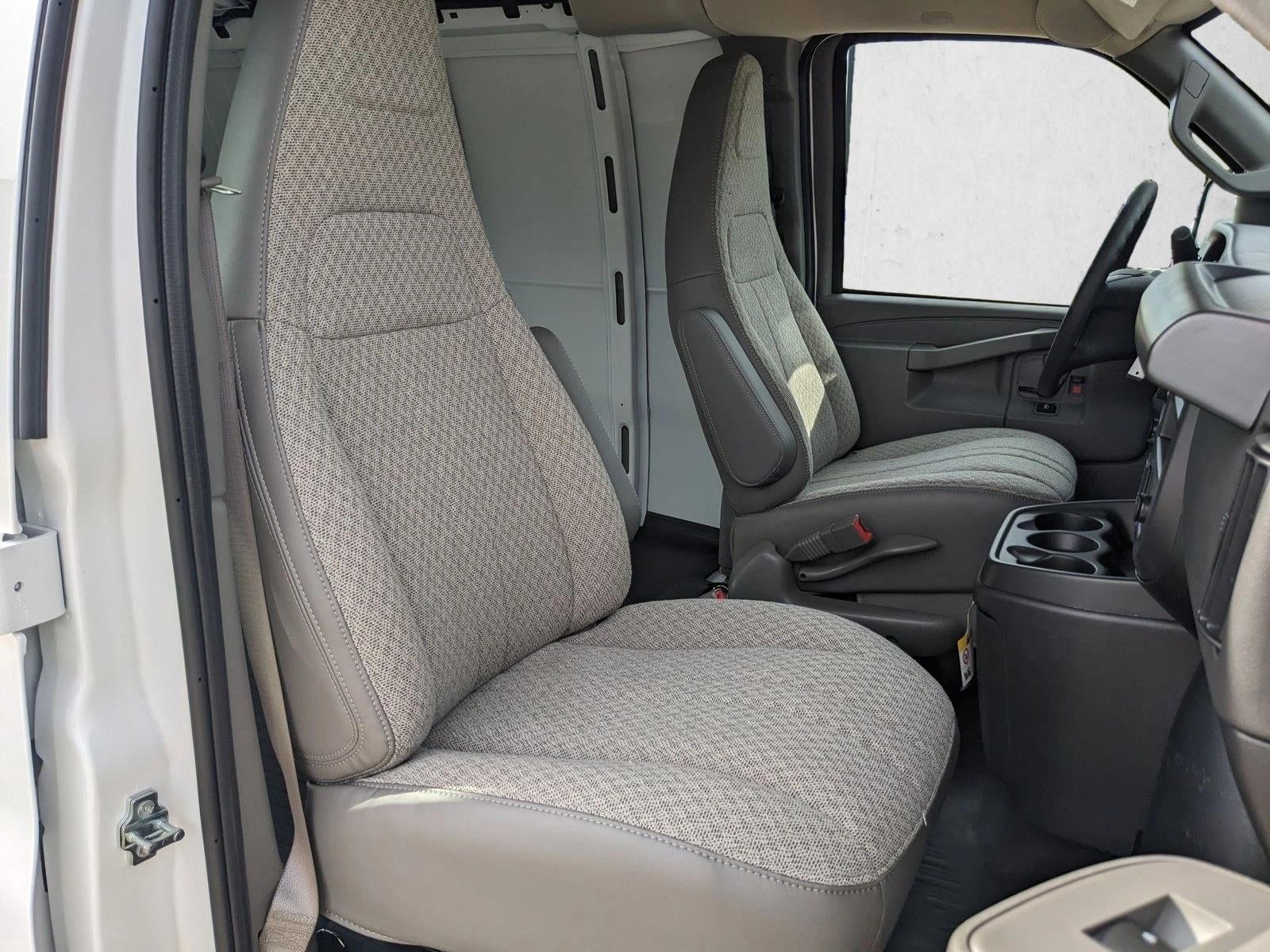 2025 Chevrolet Express Cargo Base