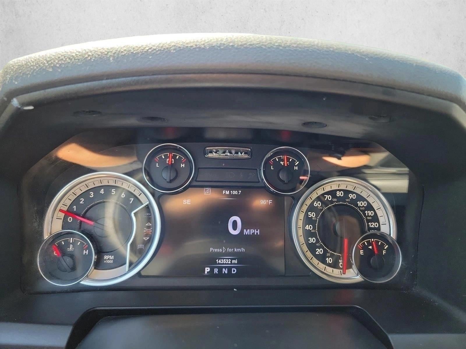 2017 RAM 1500 Lone Star Silver 4x2 Crew Cab 5'7" Box