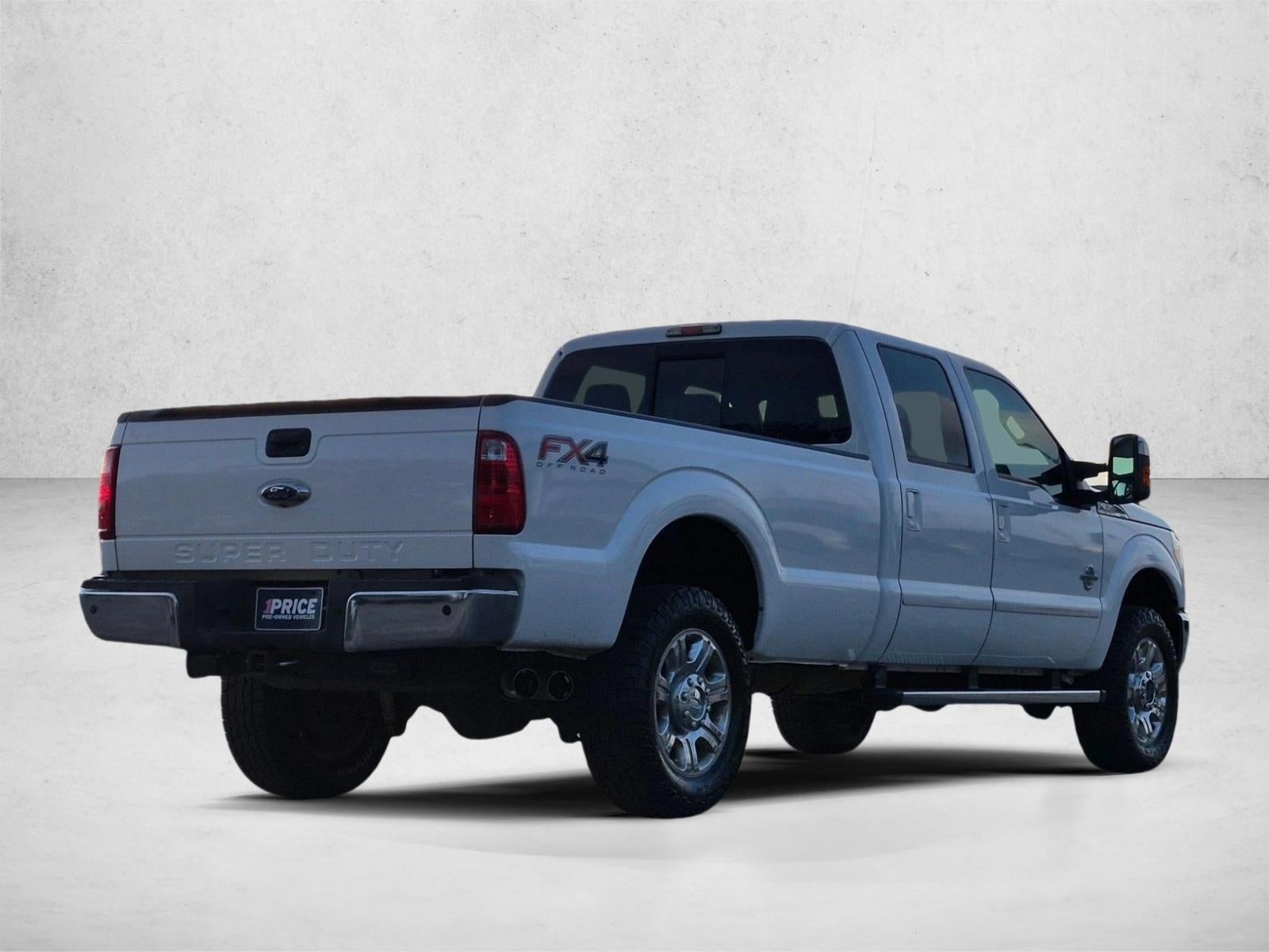 2013 Ford Super Duty F-350 SRW 4WD Crew Cab 6-3/4 Ft Box Lariat