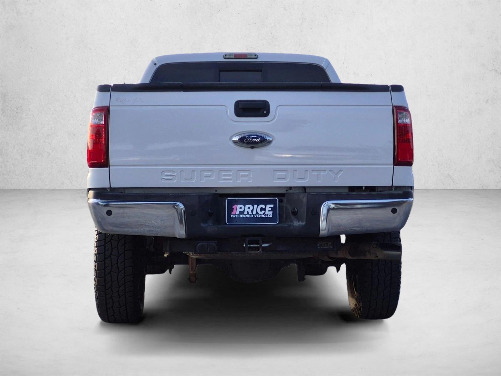 2013 Ford Super Duty F-350 SRW 4WD Crew Cab 6-3/4 Ft Box Lariat