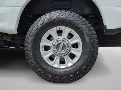 2022 Ford F-350 XL 4WD Crew Cab 6.75' Box