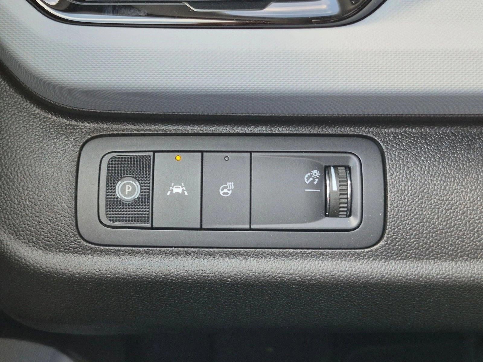 2027 Chevrolet Bolt FWD 4dr LT