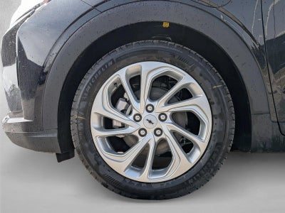 2027 Chevrolet Bolt FWD 4dr LT