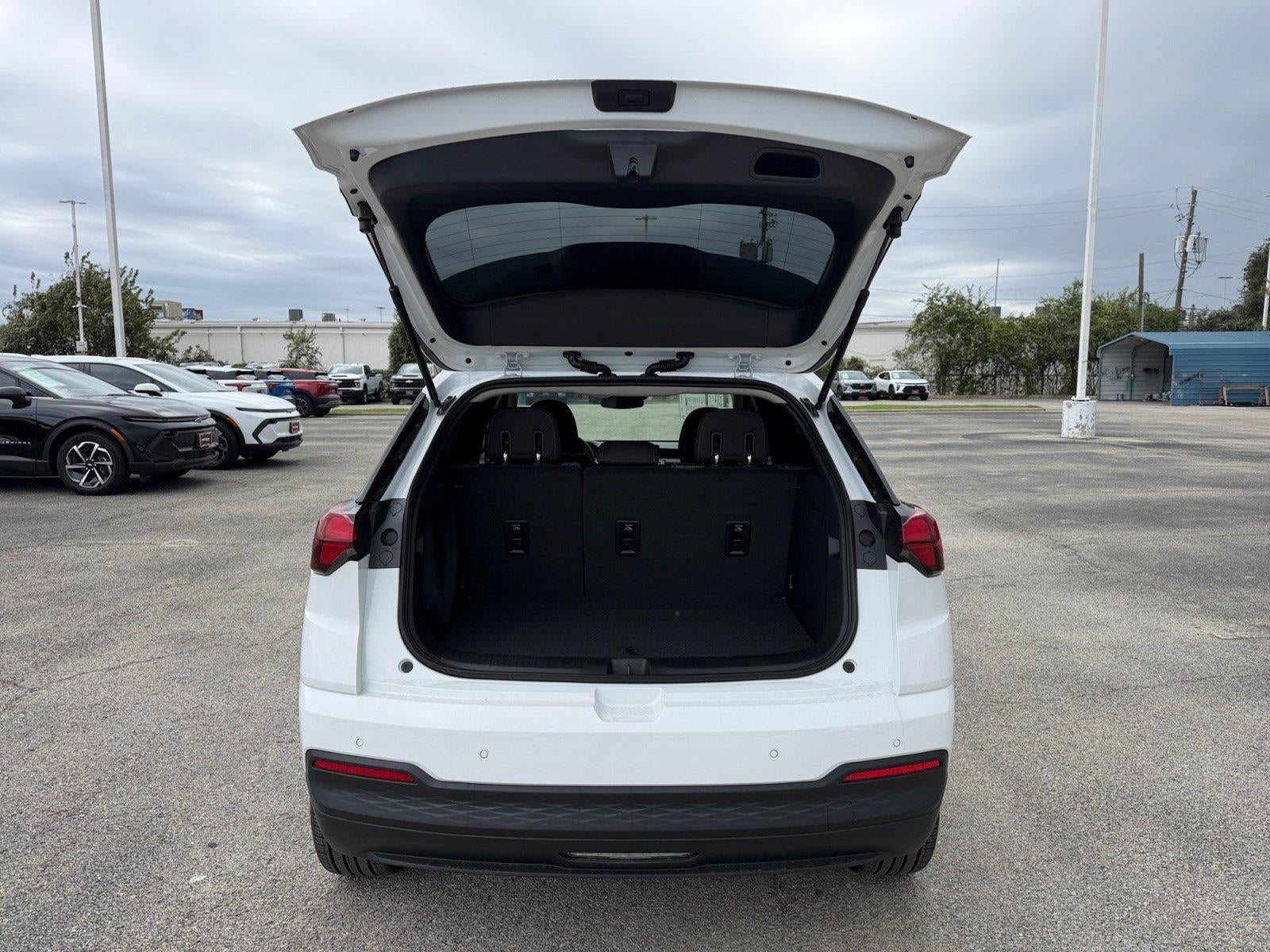 2027 Chevrolet Bolt FWD 4dr LT