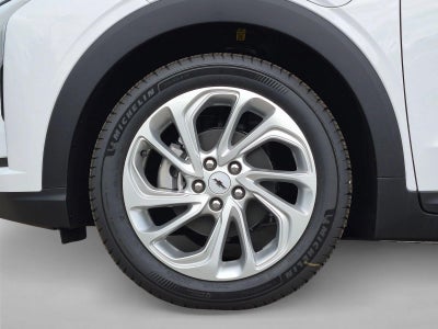 2027 Chevrolet Bolt FWD 4dr LT