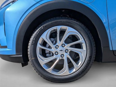 2027 Chevrolet Bolt FWD 4dr LT