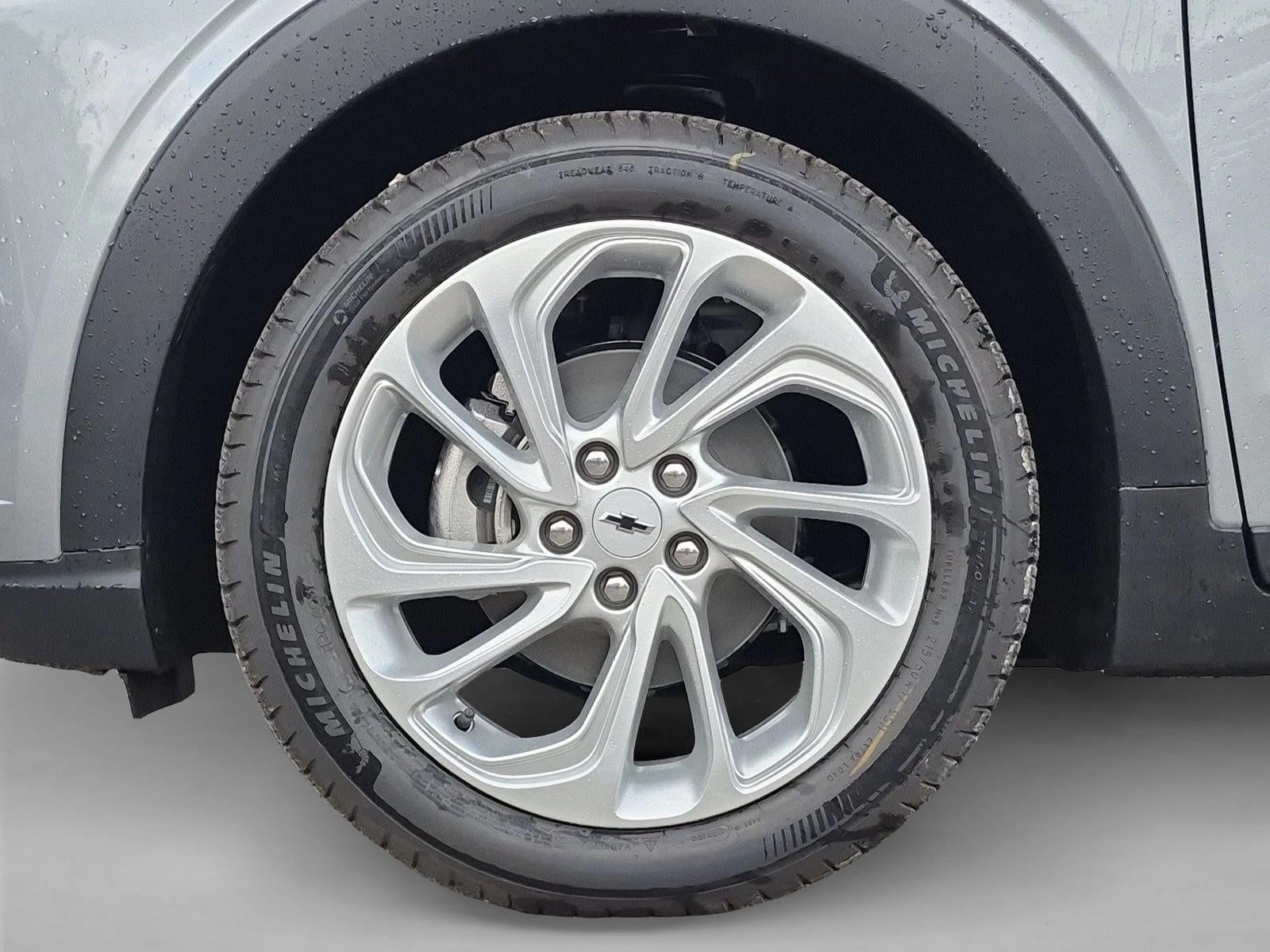 2027 Chevrolet Bolt FWD 4dr LT