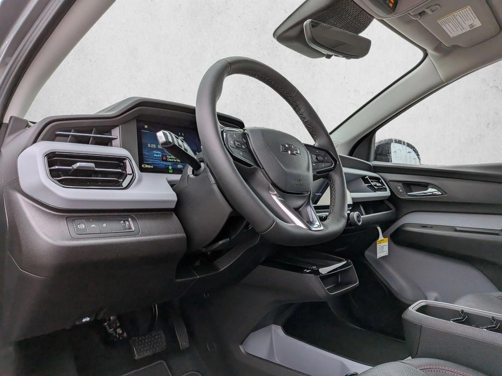 2027 Chevrolet Bolt FWD 4dr RS