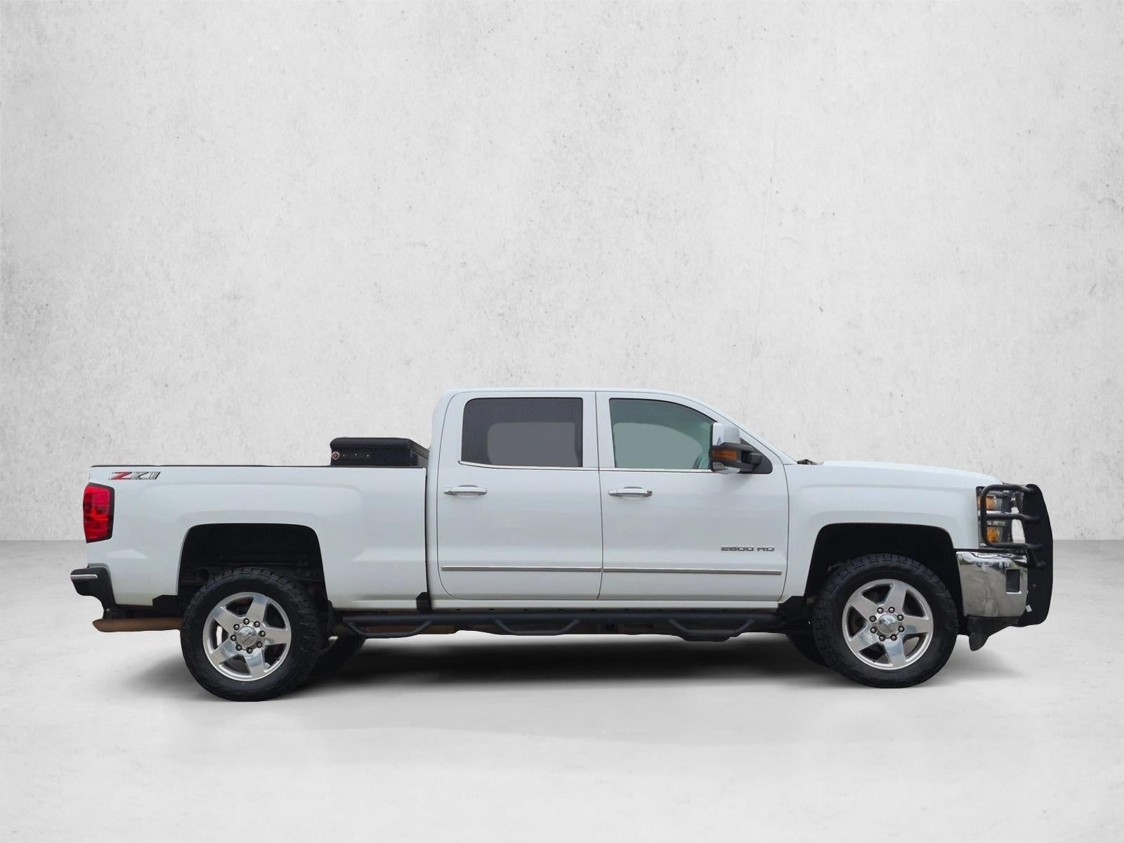 2018 Chevrolet Silverado 2500 HD Crew Cab Standard Box 4-Wheel Drive LTZ