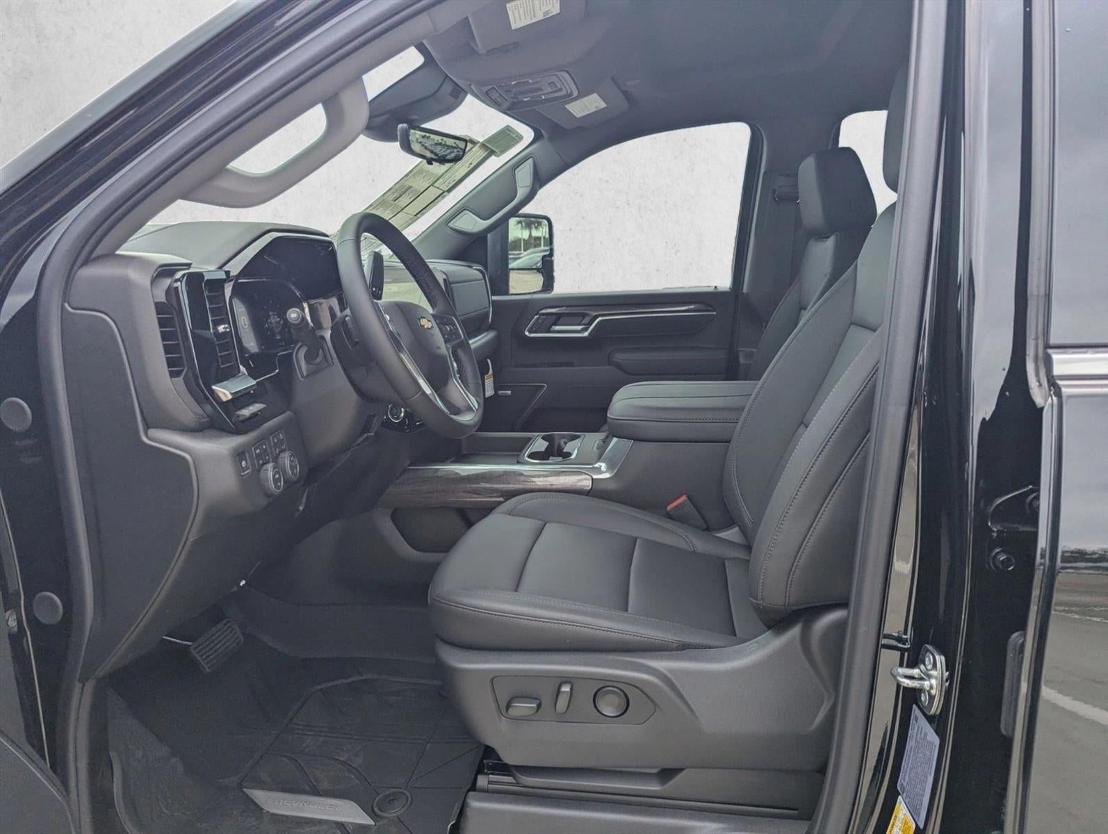 2026 Chevrolet Silverado 3500 HD Crew Cab Long Box 4-Wheel Drive LTZ