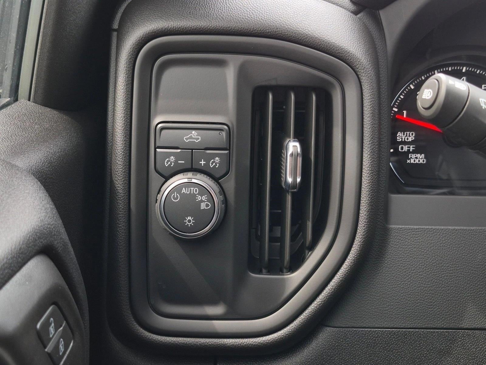 2026 Chevrolet Silverado 1500 Double Cab Standard Box 2-Wheel Drive Custom