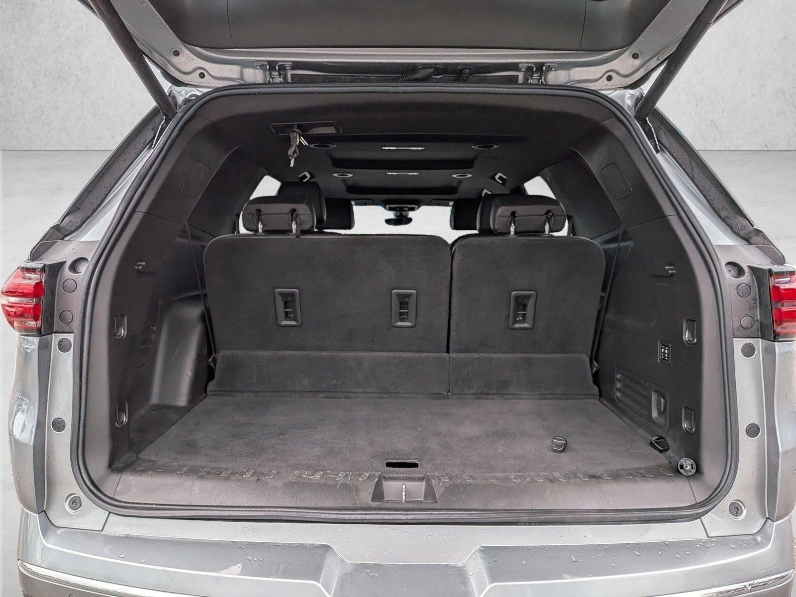 2023 Chevrolet Traverse FWD 2LZ