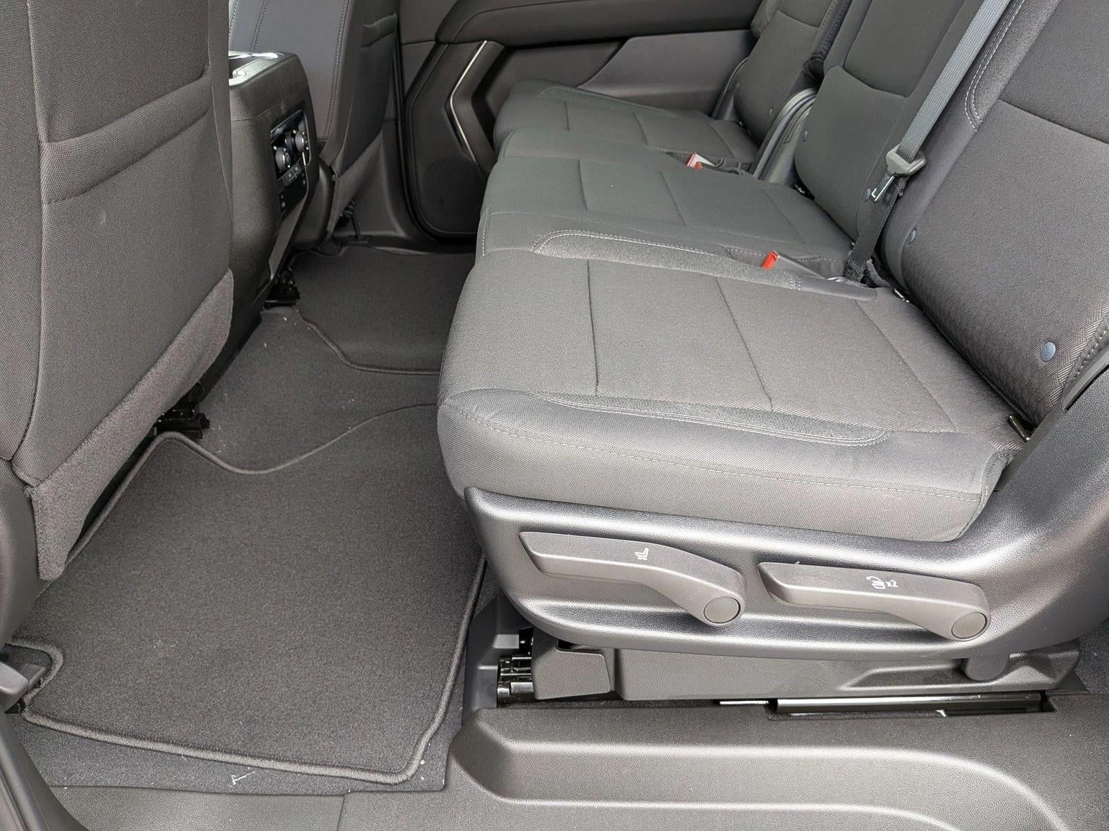 2026 Chevrolet Suburban 4WD LS