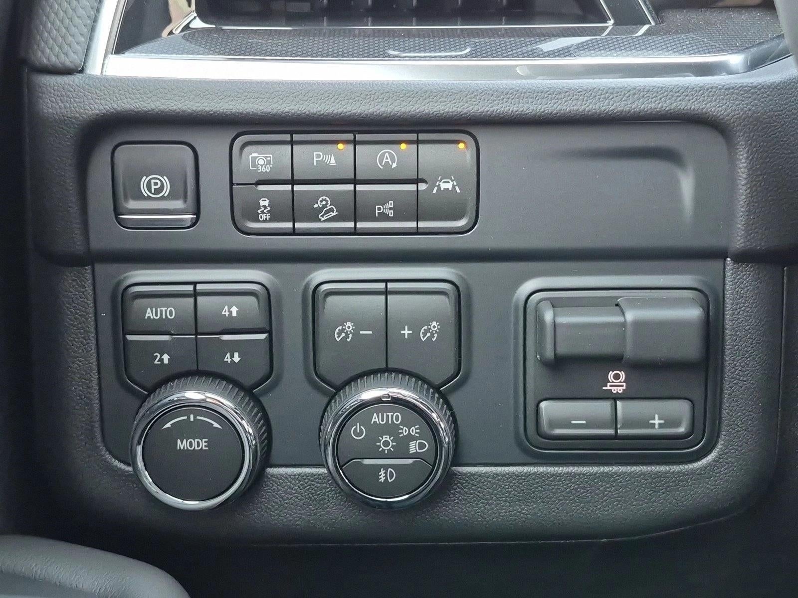 2026 Chevrolet Suburban 4WD RST