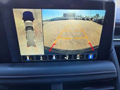 2022 Chevrolet Suburban 4WD RST