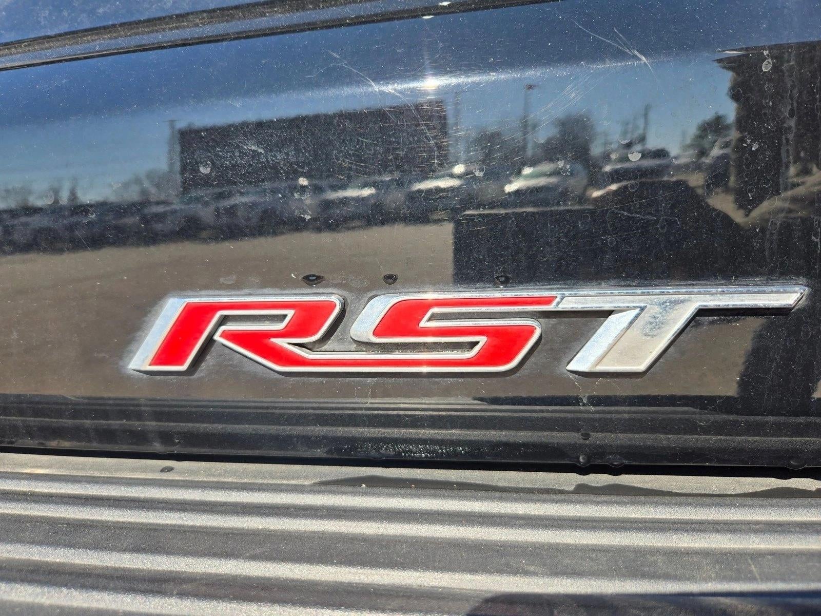 2022 Chevrolet Suburban 4WD RST