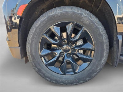 2022 Chevrolet Suburban 4WD RST