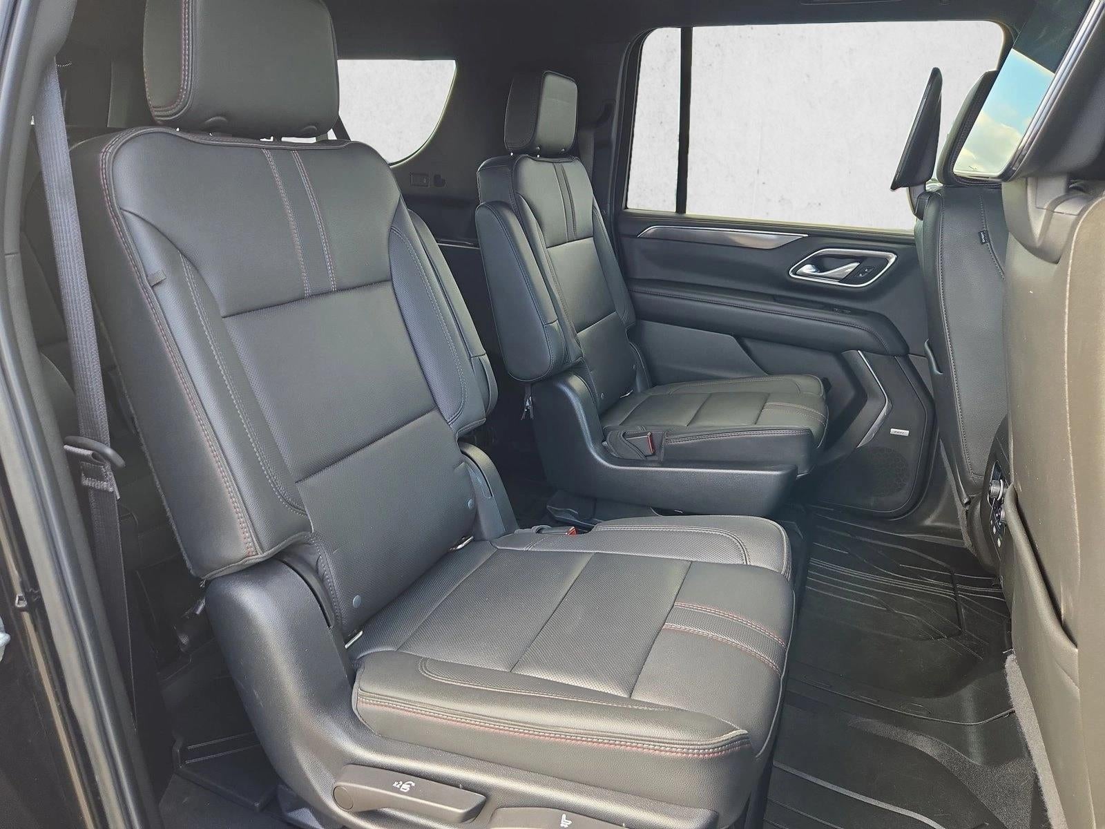 2022 Chevrolet Suburban 4WD RST