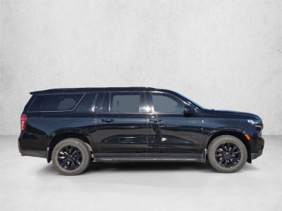 2022 Chevrolet Suburban 4WD RST