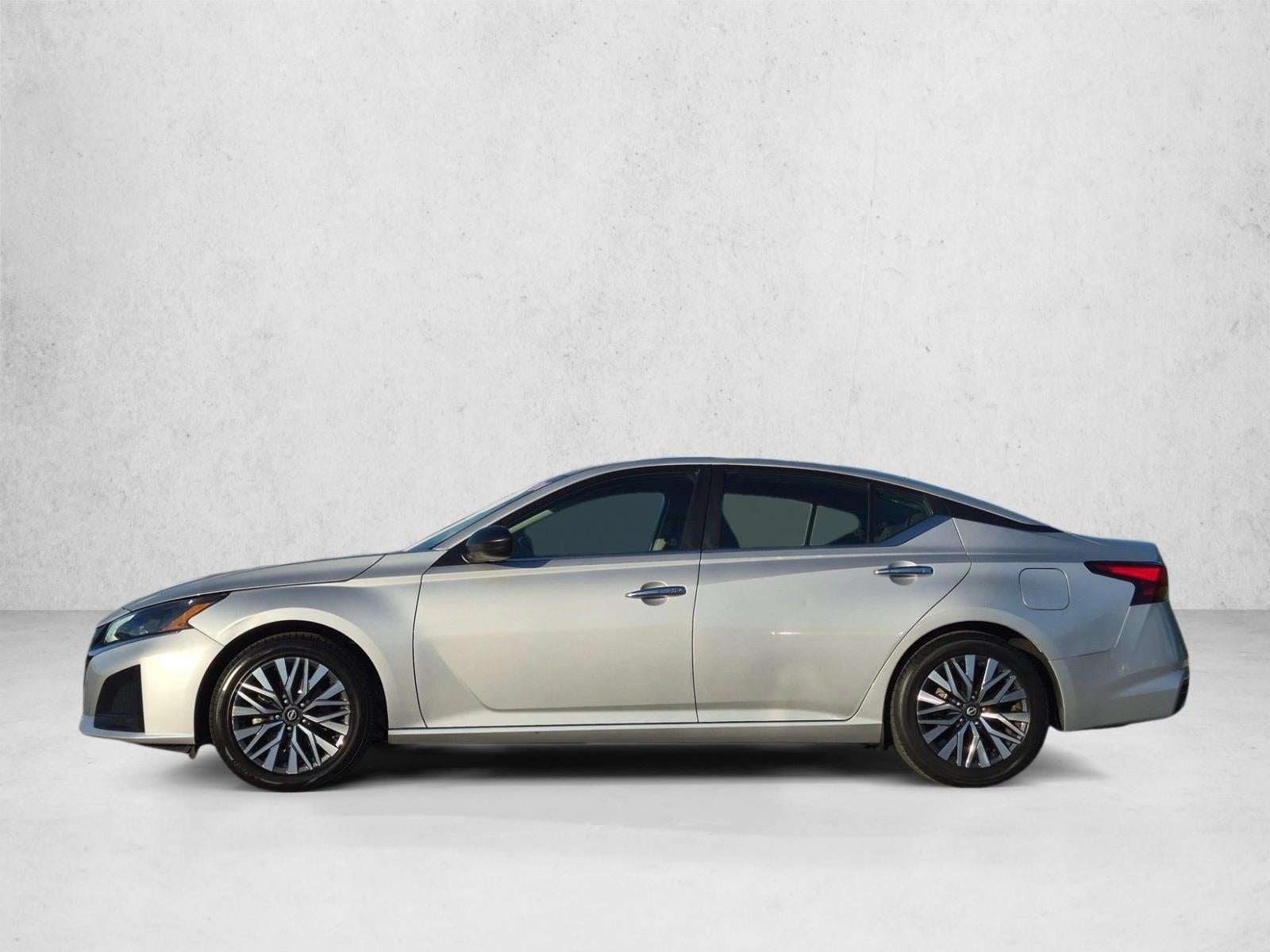 2024 Nissan Altima 2.5 SV Sedan