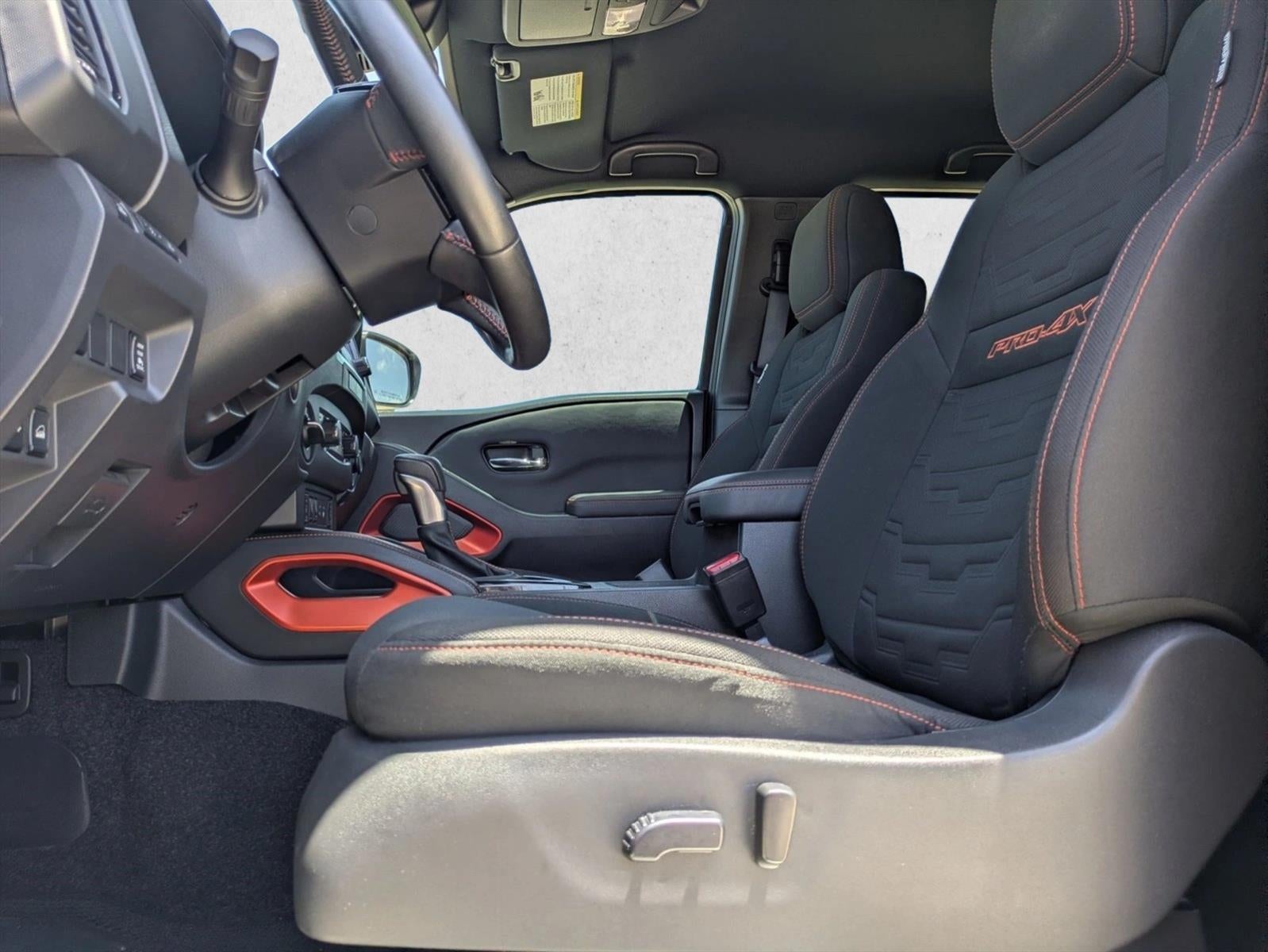2023 Nissan Frontier Crew Cab 4x4 PRO-4X Auto *Ltd Avail*