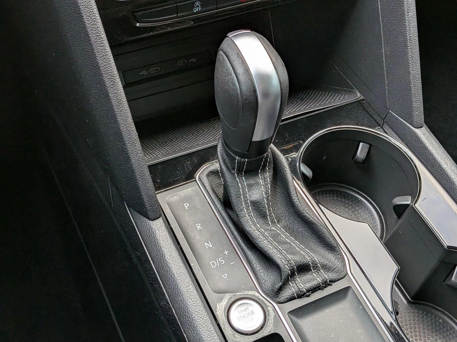 2022 Volkswagen Atlas 2.0T SE w/Technology FWD