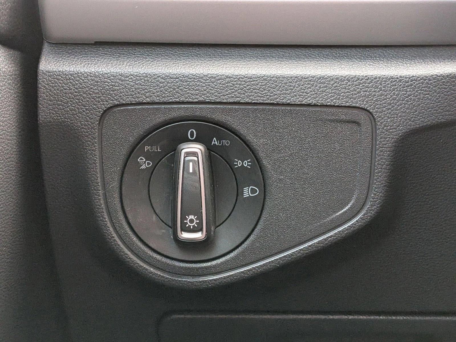 2022 Volkswagen Atlas 2.0T SE w/Technology FWD