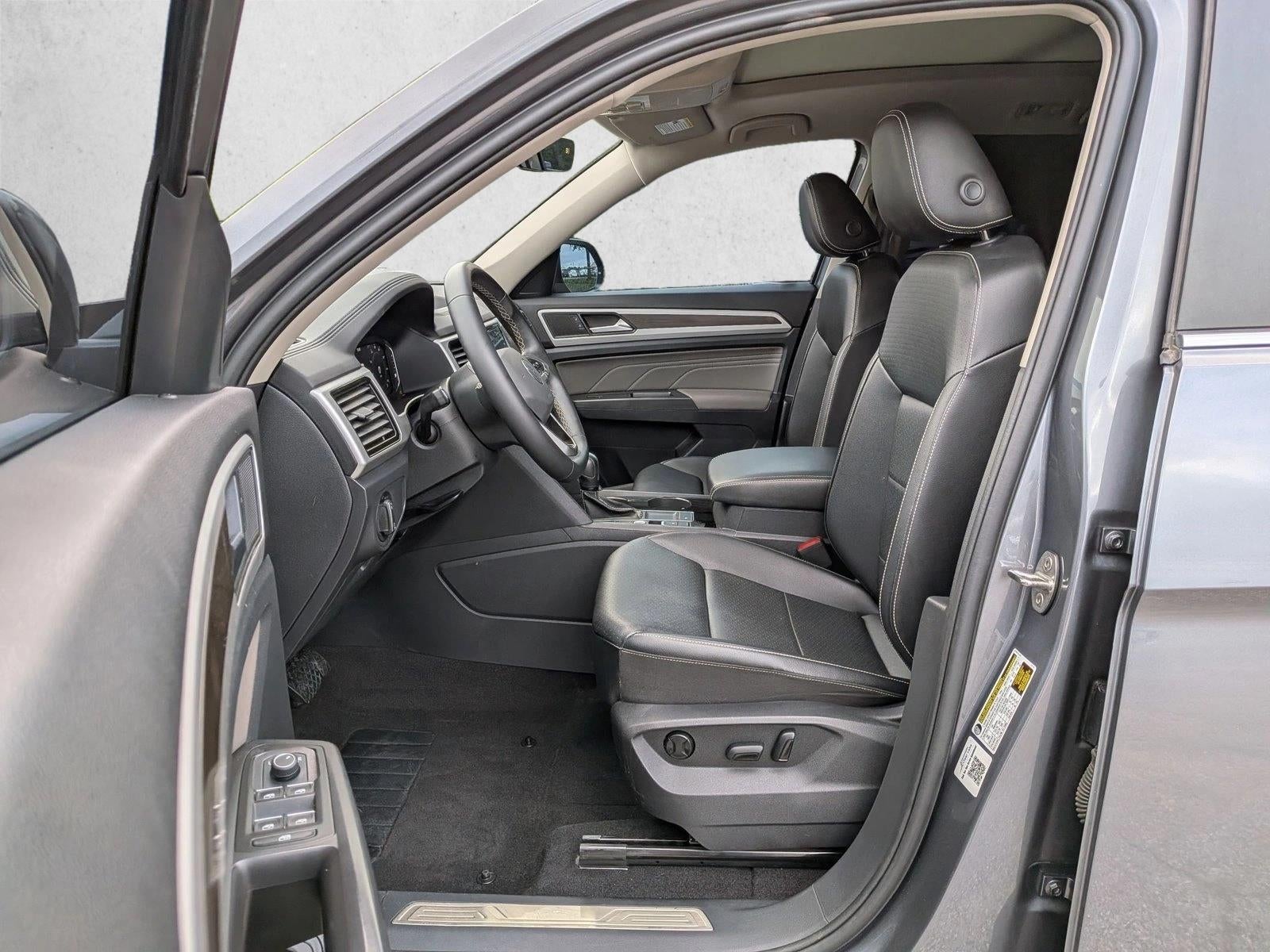 2022 Volkswagen Atlas 2.0T SE w/Technology FWD
