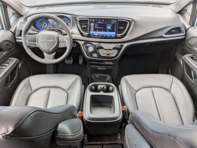 2025 Chrysler Pacifica Select FWD
