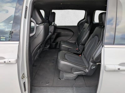 2025 Chrysler Pacifica Select FWD