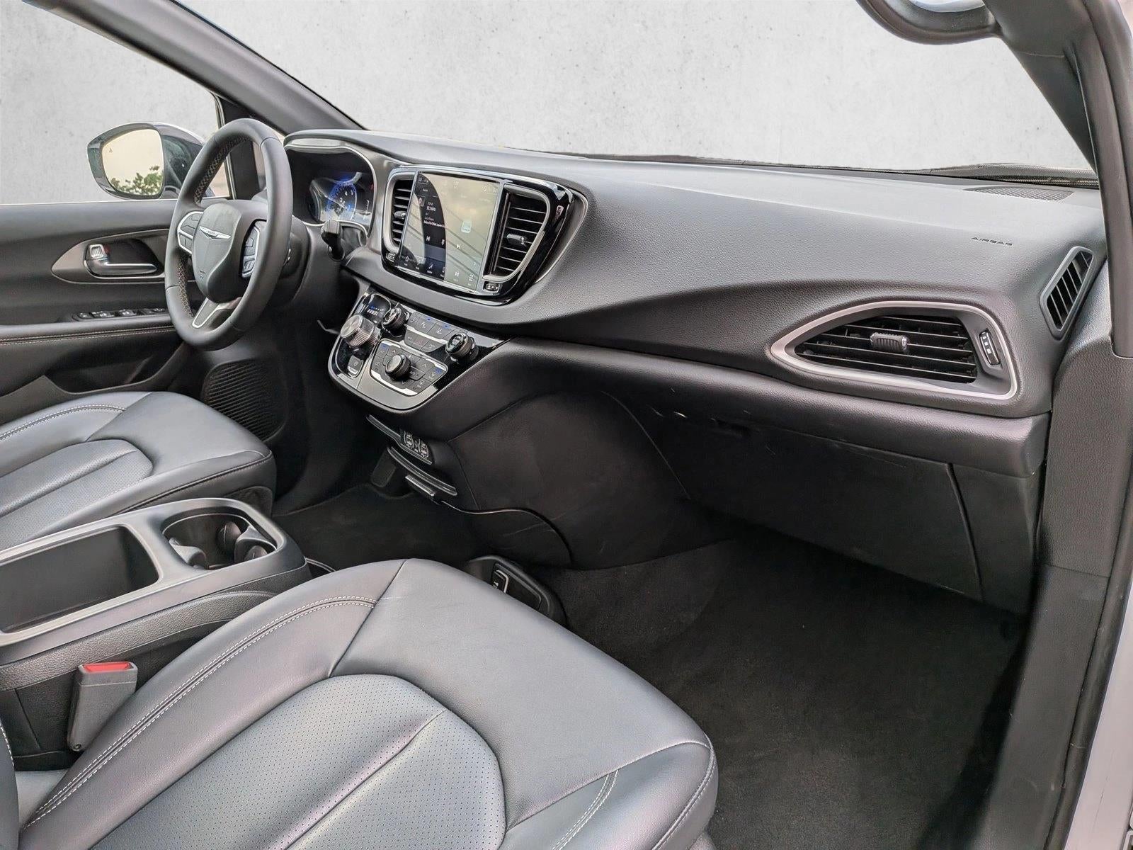 2025 Chrysler Pacifica Select FWD