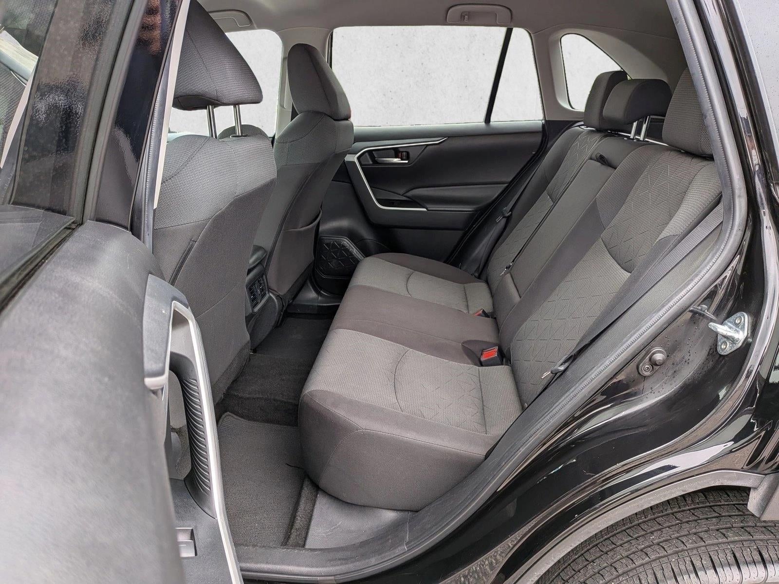 2022 Toyota RAV4 XLE FWD (GS)