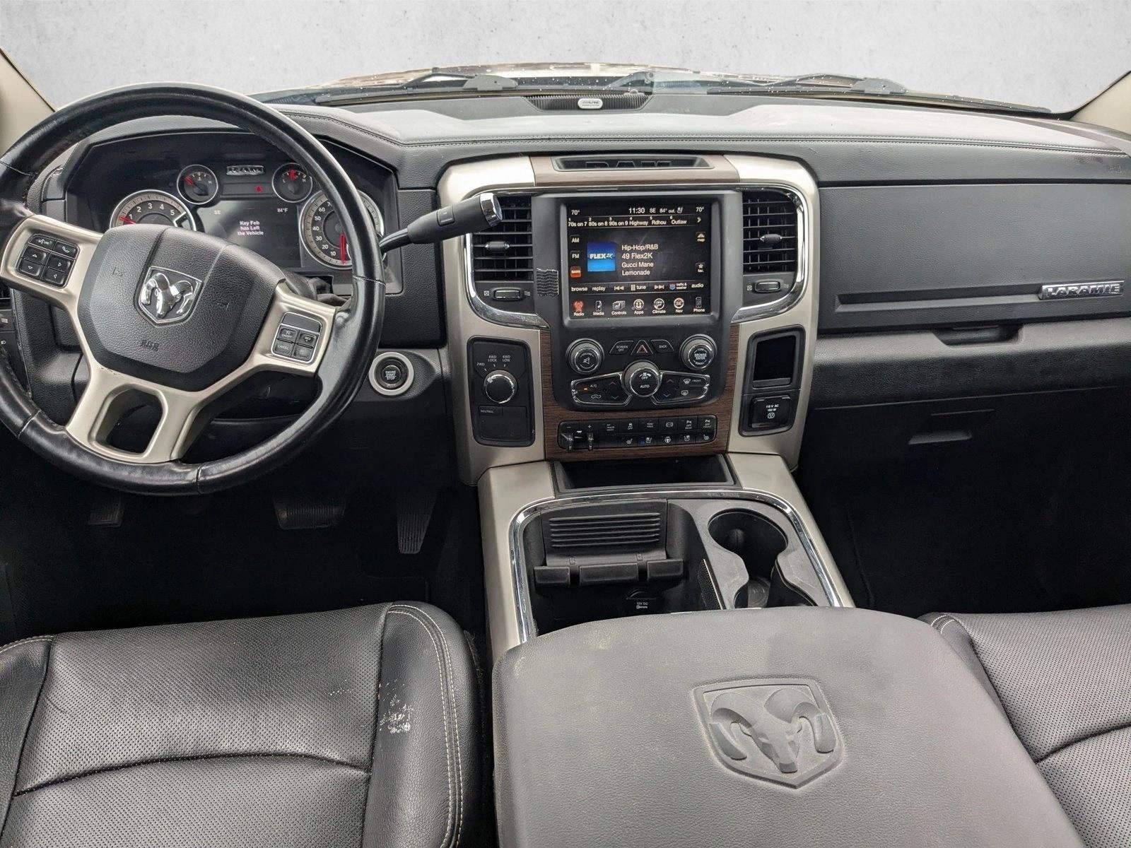 2017 RAM 3500 Laramie 4x4 Crew Cab 8' Box