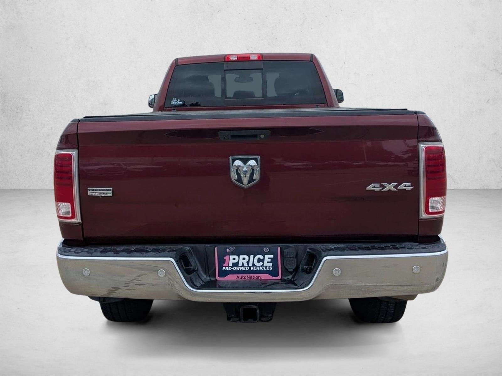 2017 RAM 3500 Laramie 4x4 Crew Cab 8' Box