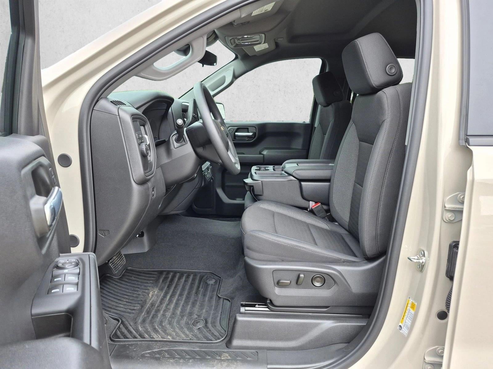 2026 Chevrolet Silverado 1500 Crew Cab Short Box 2-Wheel Drive Custom
