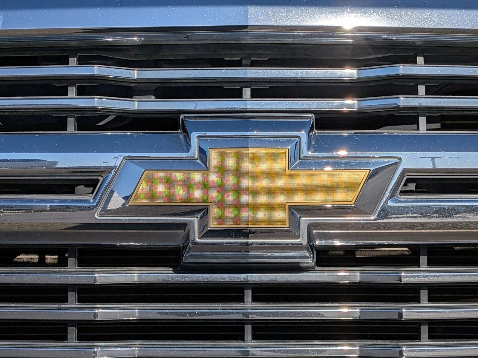 2015 Chevrolet Silverado 1500 Crew Cab Short Box 4-Wheel Drive High Country