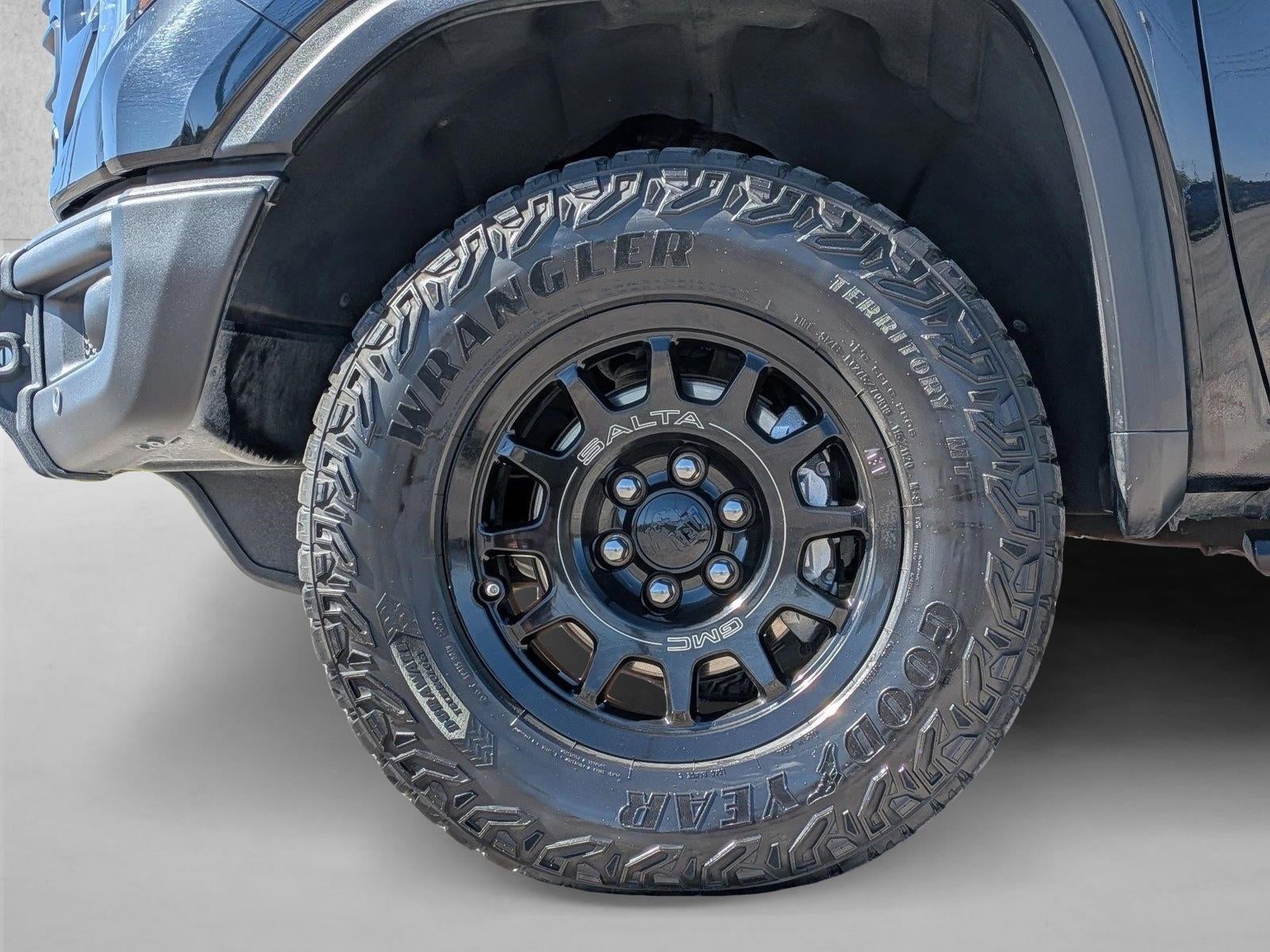 2023 GMC Sierra 1500 Crew Cab Short Box 4-Wheel Drive AT4X