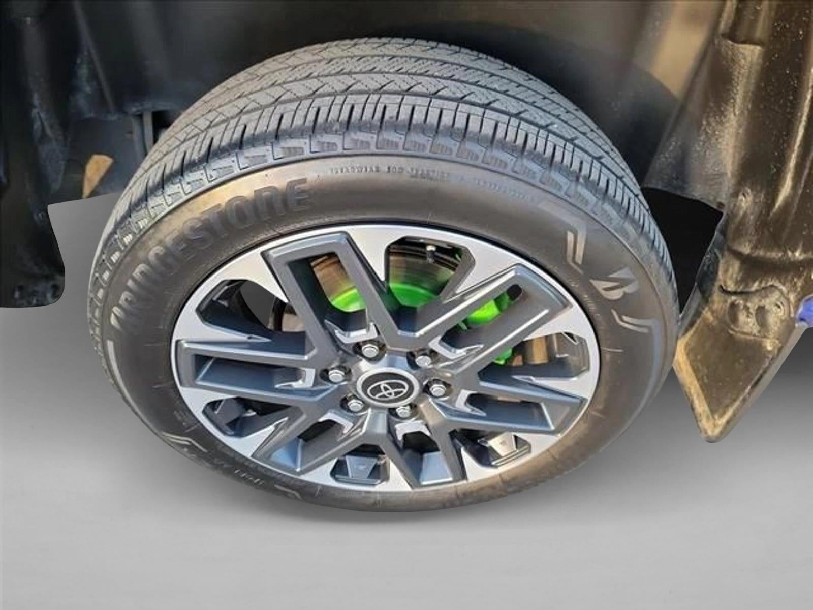 2025 Toyota Tacoma 2WD 2WD SR5 Double Cab 5' Bed AT (Natl)