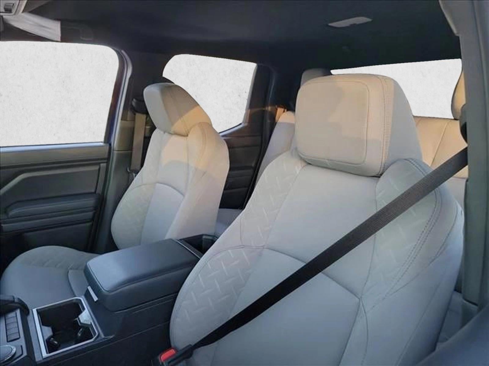 2025 Toyota Tacoma 2WD 2WD SR5 Double Cab 5' Bed AT (Natl)