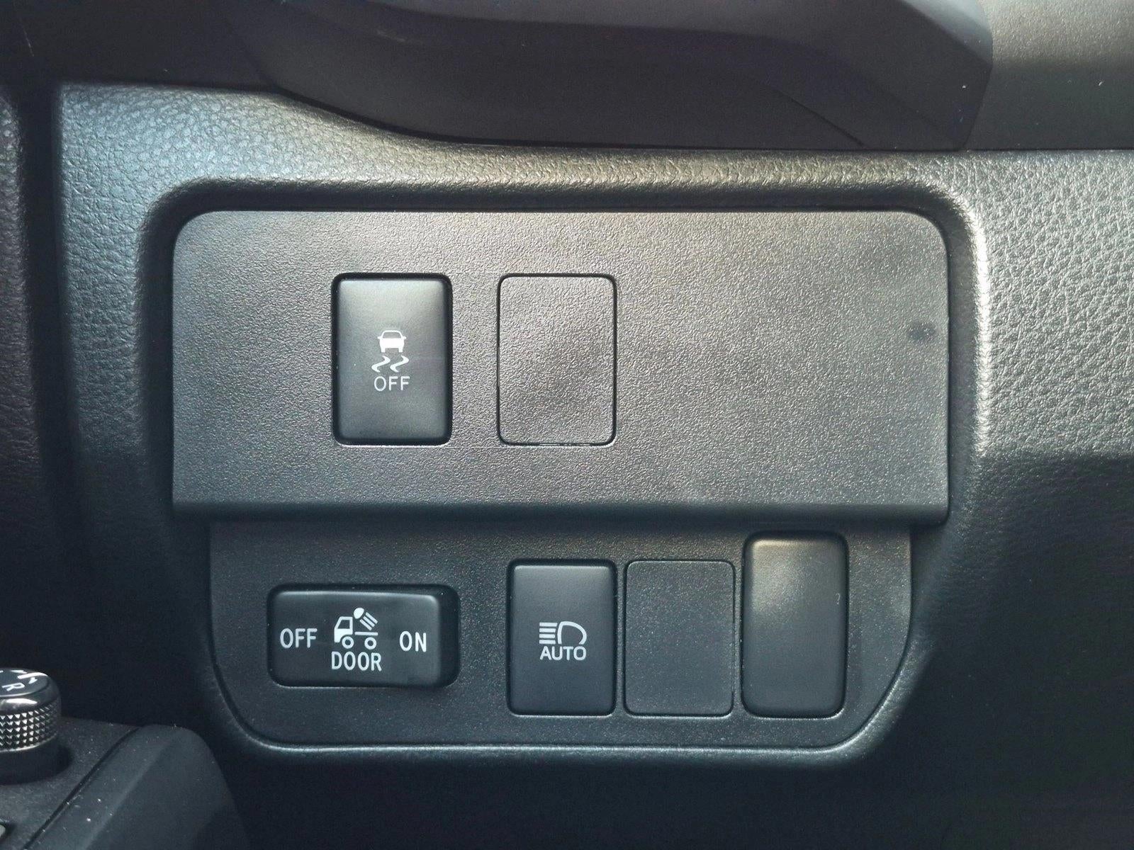 2022 Toyota Tacoma 2WD 2WD SR Double Cab 5' Bed I4 AT (GS)