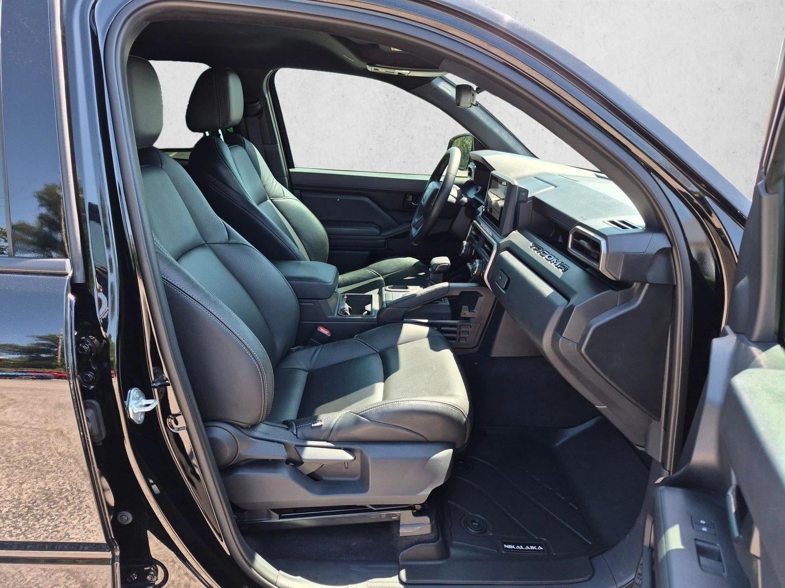 2024 Toyota Tacoma 2WD SR Double Cab 5' Bed AT (Natl)