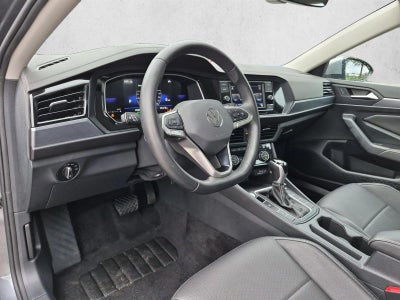 2024 Volkswagen Jetta SE Auto