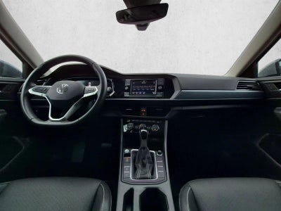 2024 Volkswagen Jetta SE Auto
