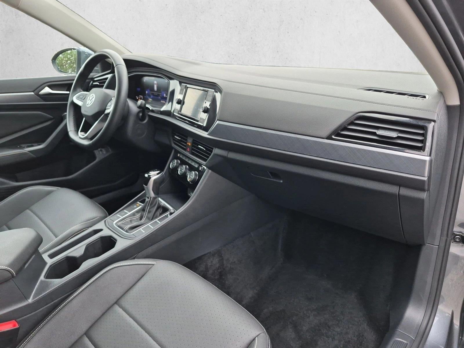 2024 Volkswagen Jetta SE Auto