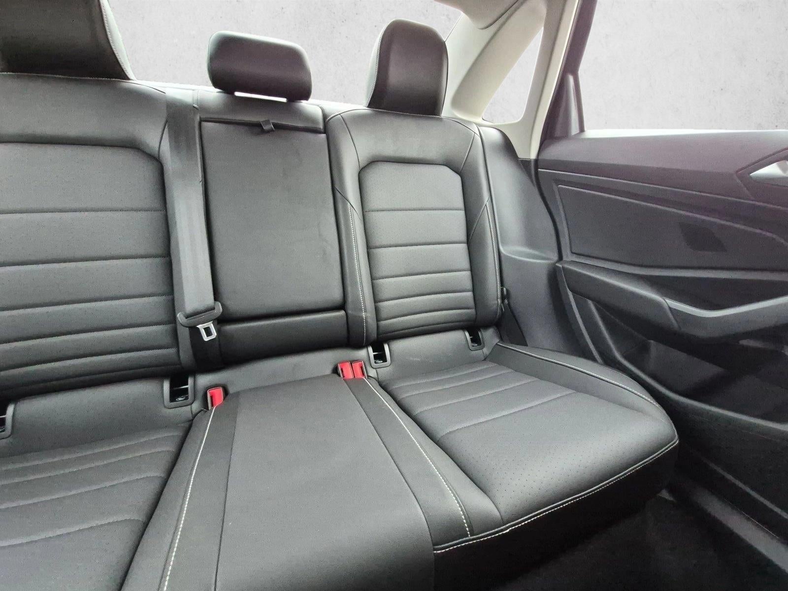 2024 Volkswagen Jetta SE Auto