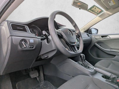 2015 Volkswagen Jetta 4dr DSG 2.0L TDI S Sedan