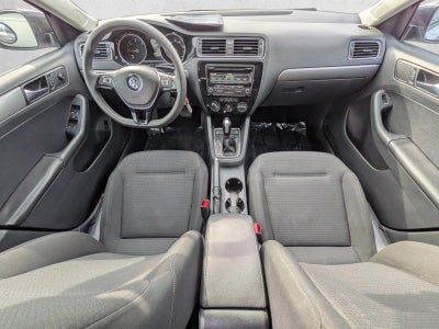 2015 Volkswagen Jetta 4dr DSG 2.0L TDI S Sedan
