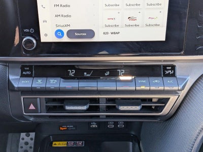 2025 Toyota Camry SE (SE)