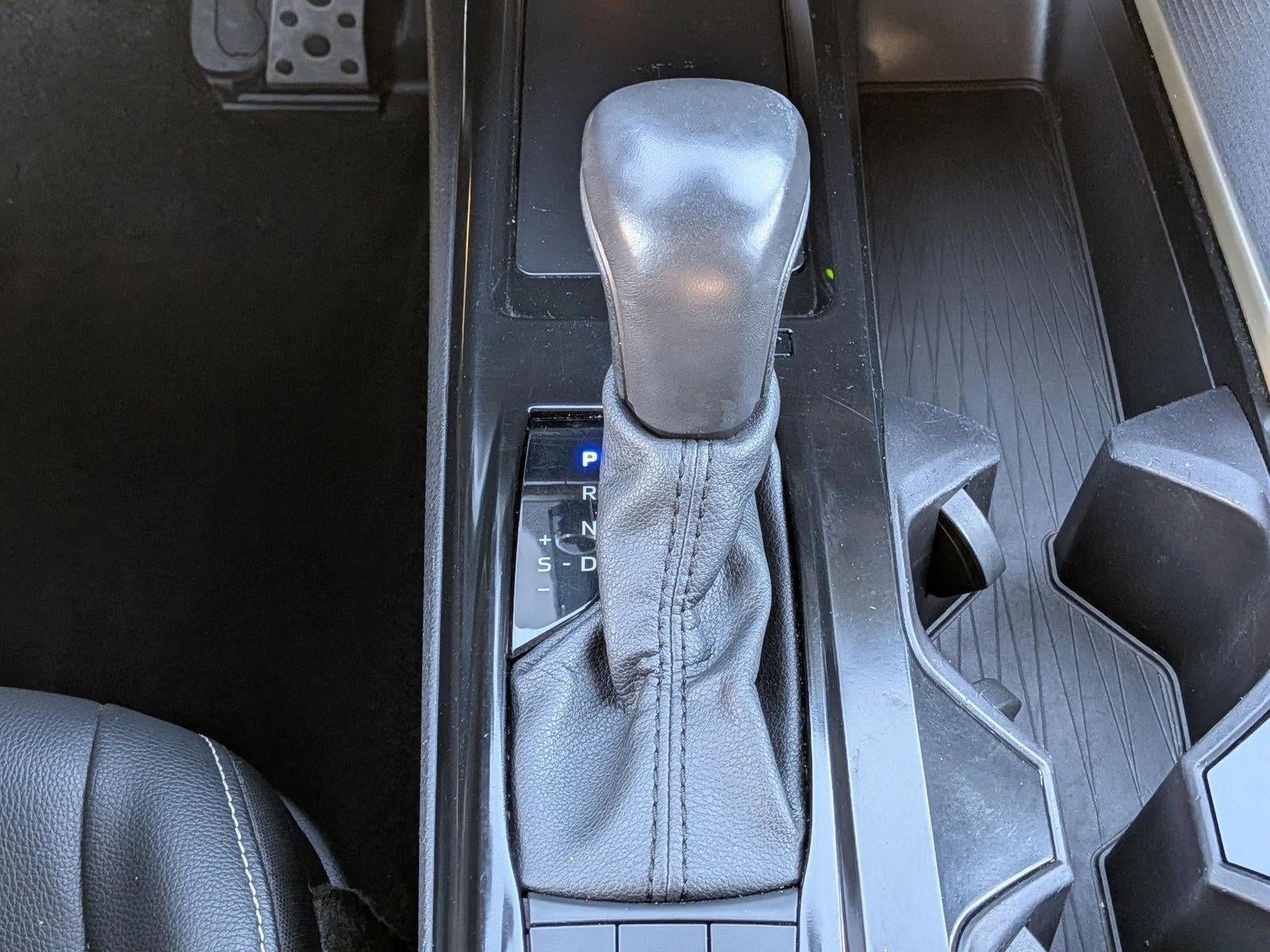 2025 Toyota Camry SE (SE)