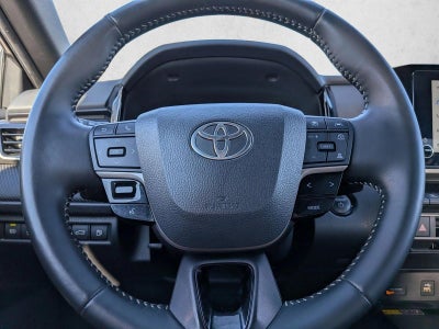 2025 Toyota Camry SE (SE)